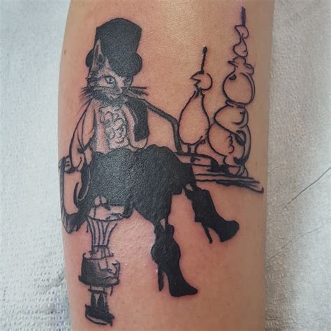 Feline Fanciness: Top Hat Tattoo for Your Cat